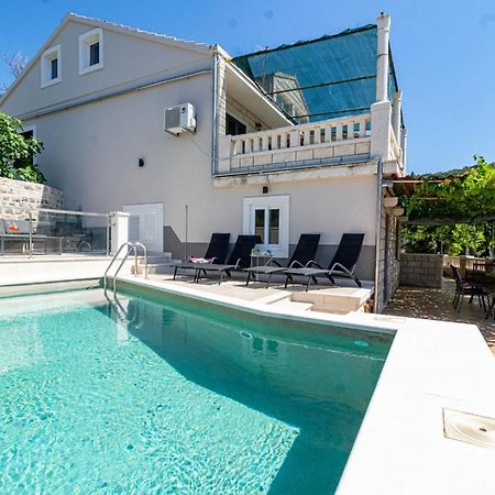 Seaside Apartments With A Swimming Pool Tri Zala, Korcula - 558 Zrnovo Exterior photo