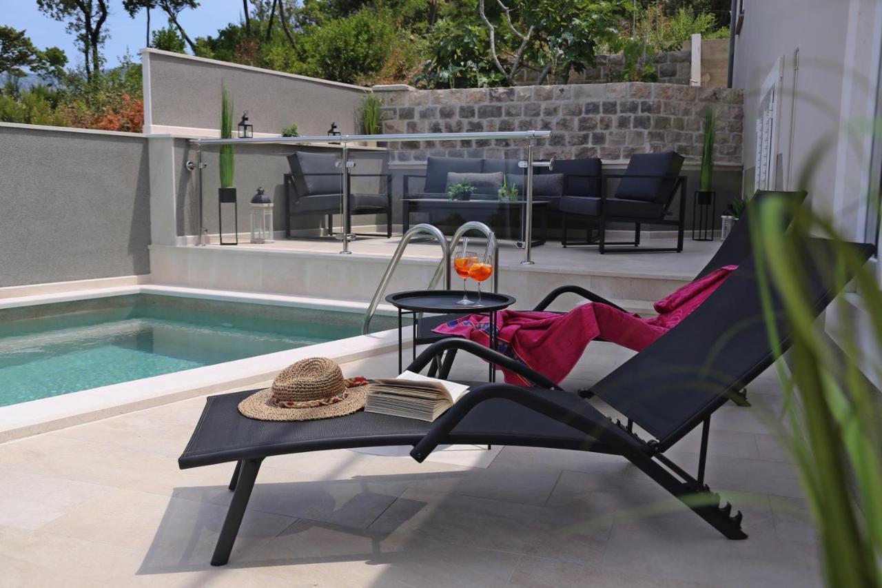 Seaside Apartments With A Swimming Pool Tri Zala, Korcula - 558 Zrnovo Exterior photo
