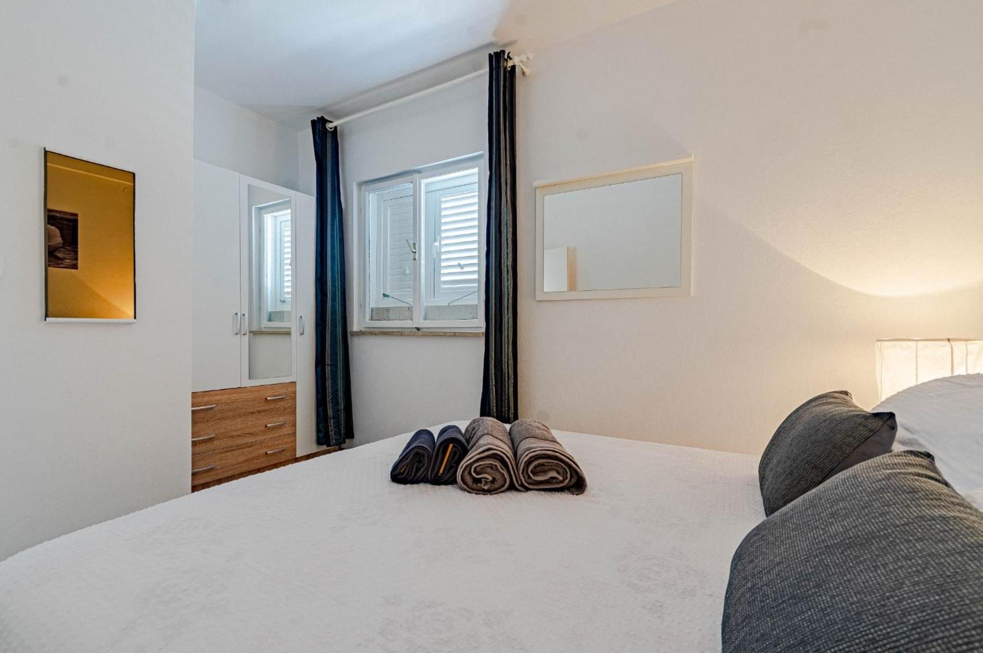 Seaside Apartments With A Swimming Pool Tri Zala, Korcula - 558 Zrnovo Room photo