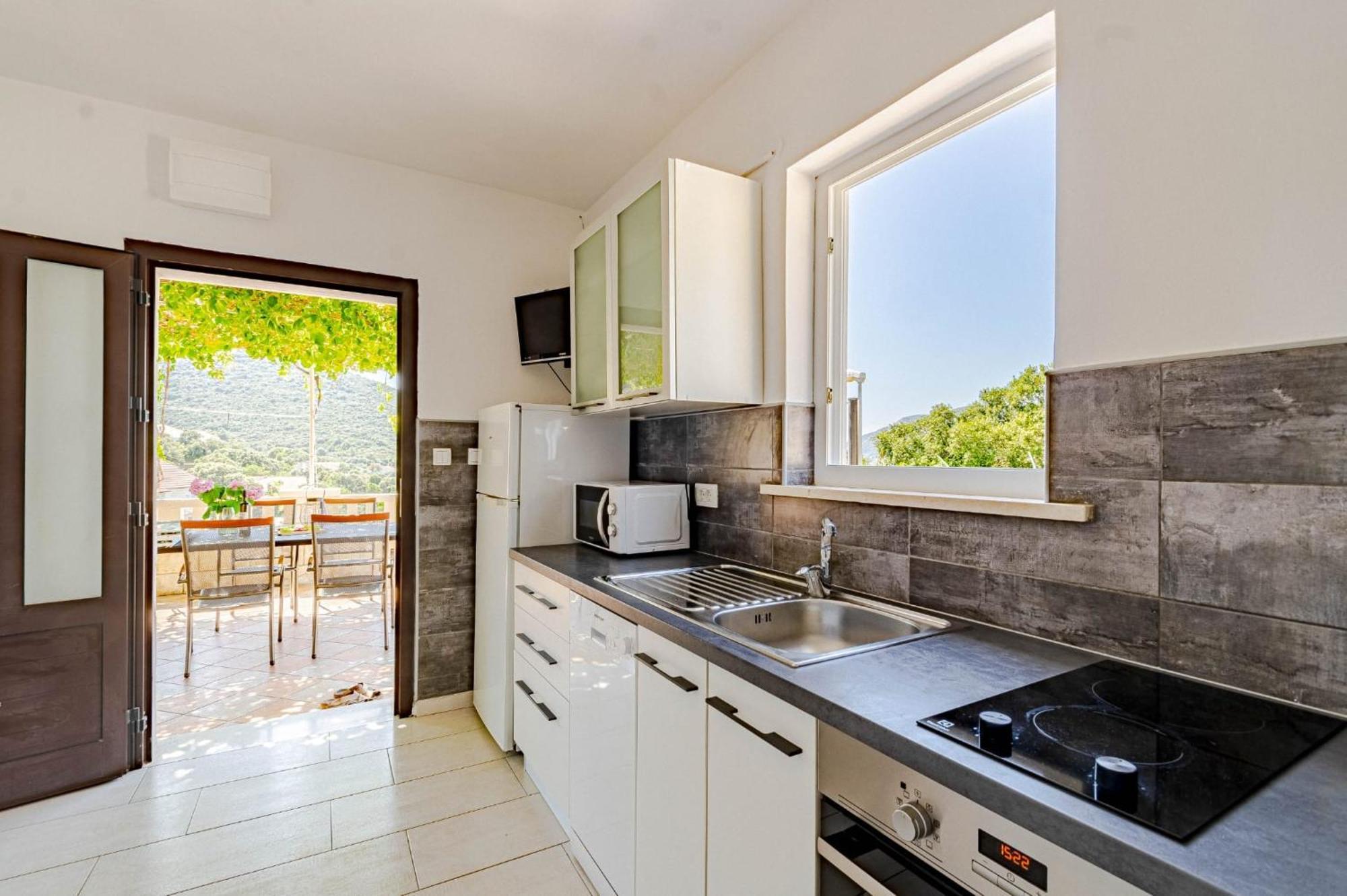 Seaside Apartments With A Swimming Pool Tri Zala, Korcula - 558 Zrnovo Room photo