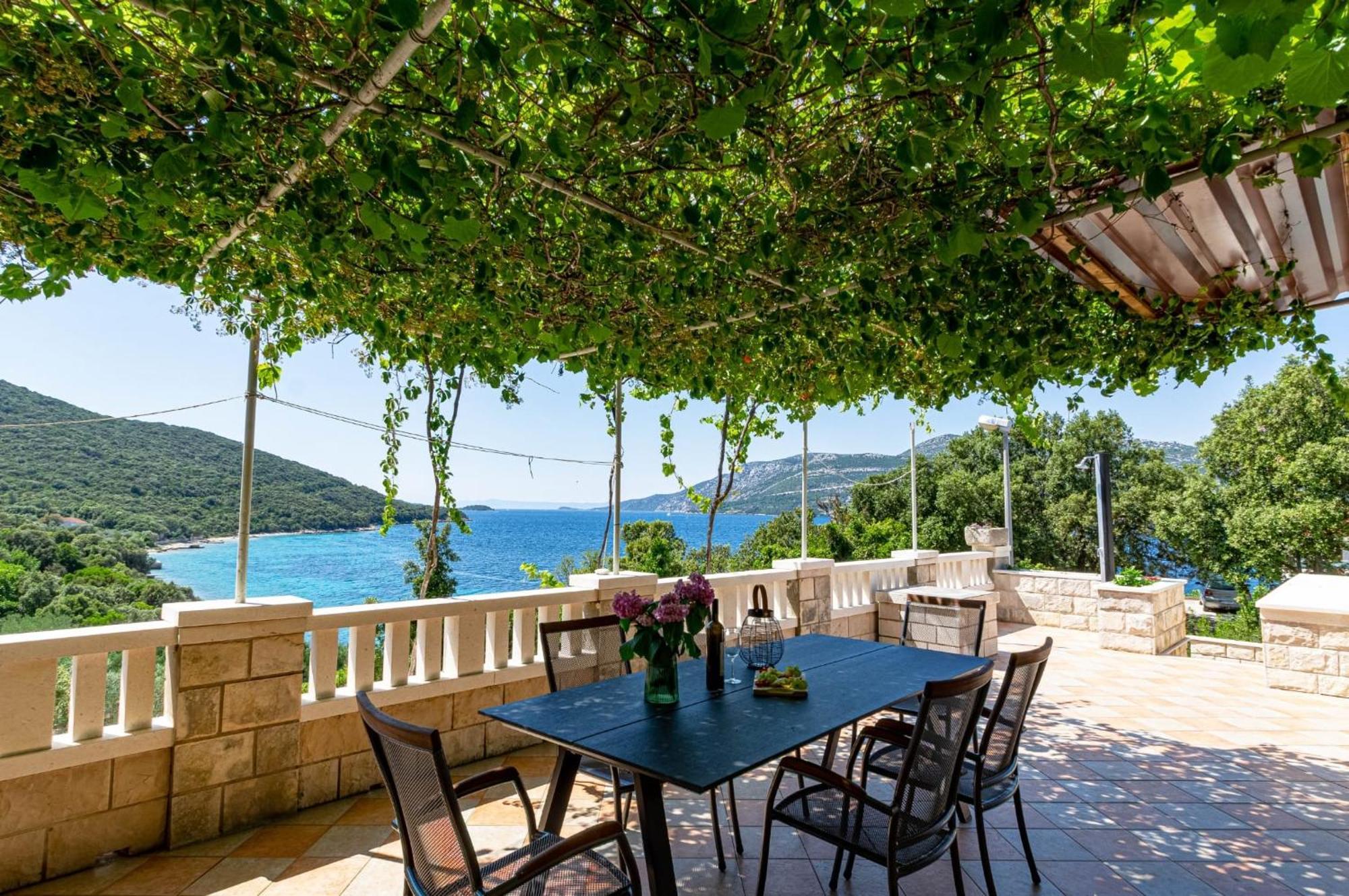Seaside Apartments With A Swimming Pool Tri Zala, Korcula - 558 Zrnovo Exterior photo